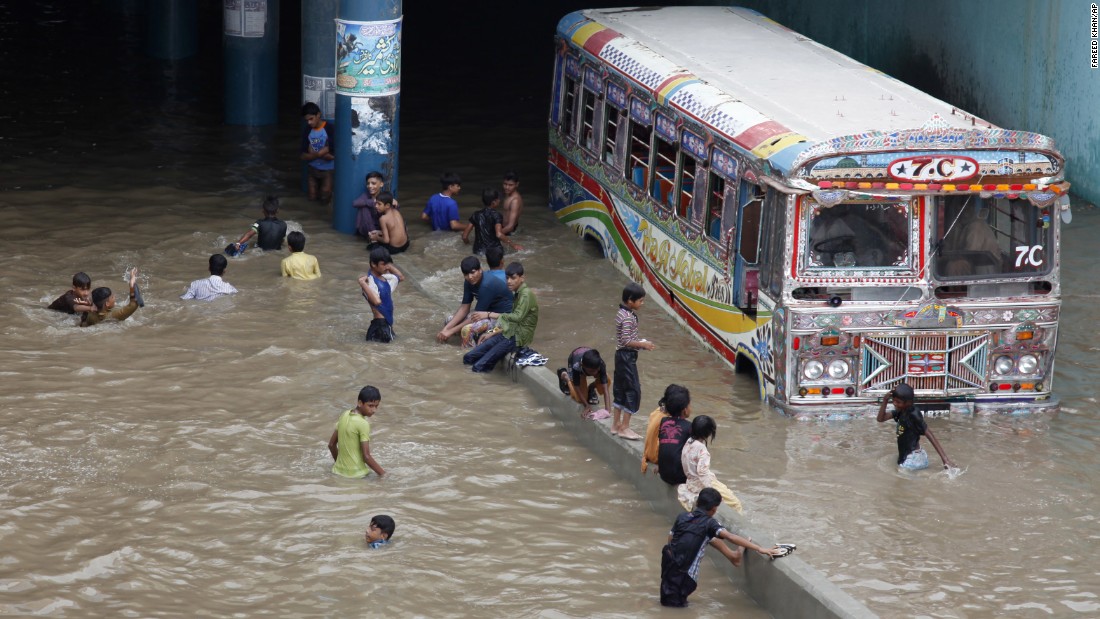 Pakistan Floods 16 Dead In Karachi At Least 11 Electrocuted Cnn 8002