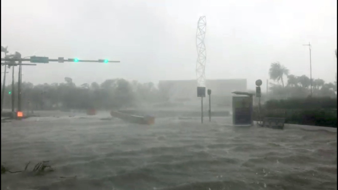 El mar inunda calles de Miami Beach - CNN Video