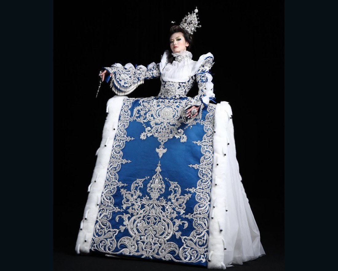 guo pei porcelain dress