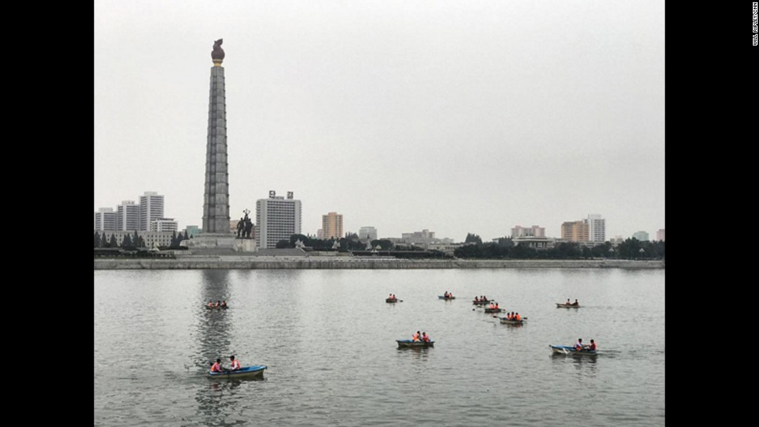 Sunday afternoon rowboats on the Daedong River in Pyongyang, September 2017 (Photo: CNN "Inside North Korea" series)