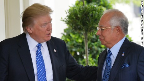 Trump meets Malaysian PM under investigation