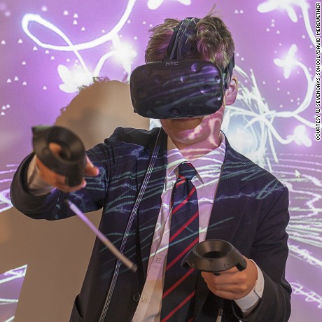 A student at Sevenoaks School uses virtual reality technology