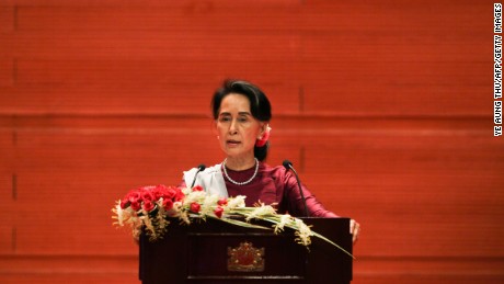 Myanmar&#39;s State Counsellor Aung San Suu Kyi delivers a national address in Naypyidaw on September 19, 2017.
Aung San Suu Kyi said on September 19 she &quot;feels deeply&quot; for the suffering of &quot;all people&quot; caught up in conflict scorching through Rakhine state, her first comments on a crisis that also mentioned Muslims displaced by violence. / AFP PHOTO / Ye Aung THU        (Photo credit should read YE AUNG THU/AFP/Getty Images)