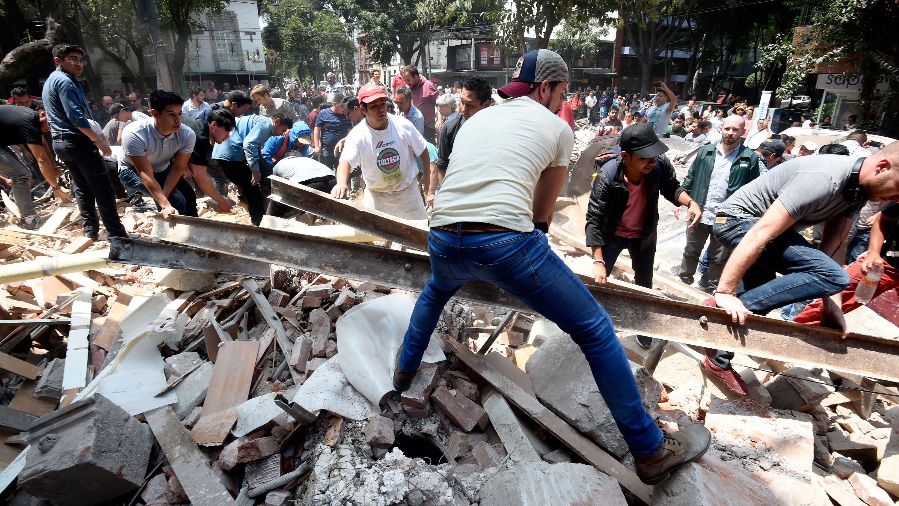 Earthquake In Central Mexico Kills Scores Topples Buildings Cnn