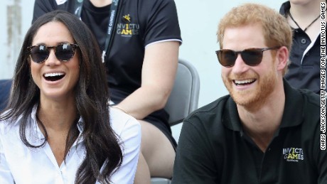 TORONTO, ON - SEPTEMBER 25:  Prince Harry (R) and Meghan Markle (L) attend a Wheelchair Tennis match during the Invictus Games 2017 at Nathan Philips Square on September 25, 2017 in Toronto, Canada  (Photo by Chris Jackson/Getty Images for the Invictus Games Foundation )