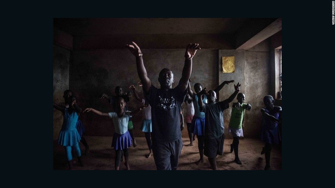 Finalist Mike Wamaya is a former professional dancer. Now, through Annos Africa, a charity in Kenya that teaches art and dance classes to orphans and disadvantaged children, he provides arts education in the slums of Nairobi. 