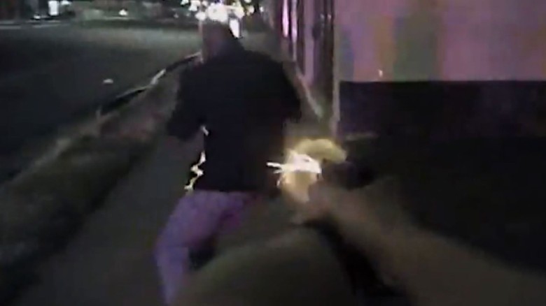 Bodycam Footage Shows Utah Police Shoot Man As He Runs Away Cnn