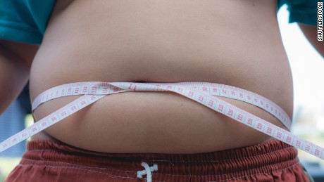 Studiul arată că grăsimea abdominală este asociată cu moartea timpurie