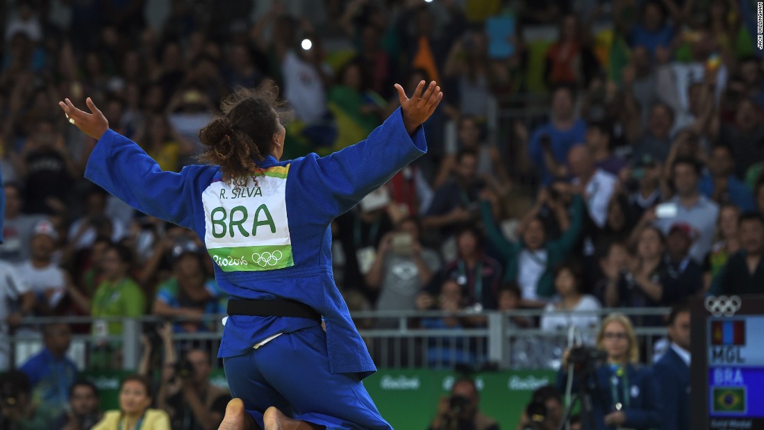 &quot;This is effectively the same shot as the previous one, when she won Brazil&#39;s first gold medal at the Rio Olympics! Although not quite the same angle, I loved the symmetry.&quot;