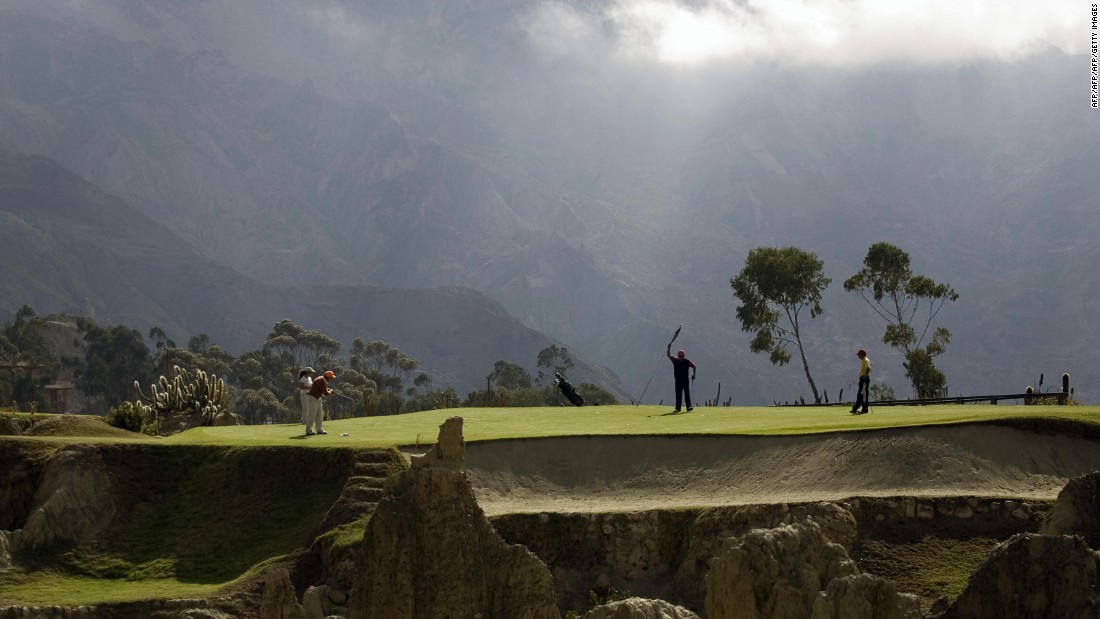 Situated on the edge of a canyon and surrounded by the snow-capped Andes mountains, the altitude means it&#39;s a course to quite literally take the breath away. &lt;a href=&quot;https://www.facebook.com/cnnsport/&quot; target=&quot;_blank&quot;&gt;What&#39;s the craziest golf course you&#39;ve ever played? Have your say on CNN Sport&#39;s Facebook page&lt;/a&gt;