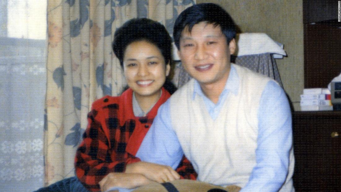 Xi and Peng in 1989.