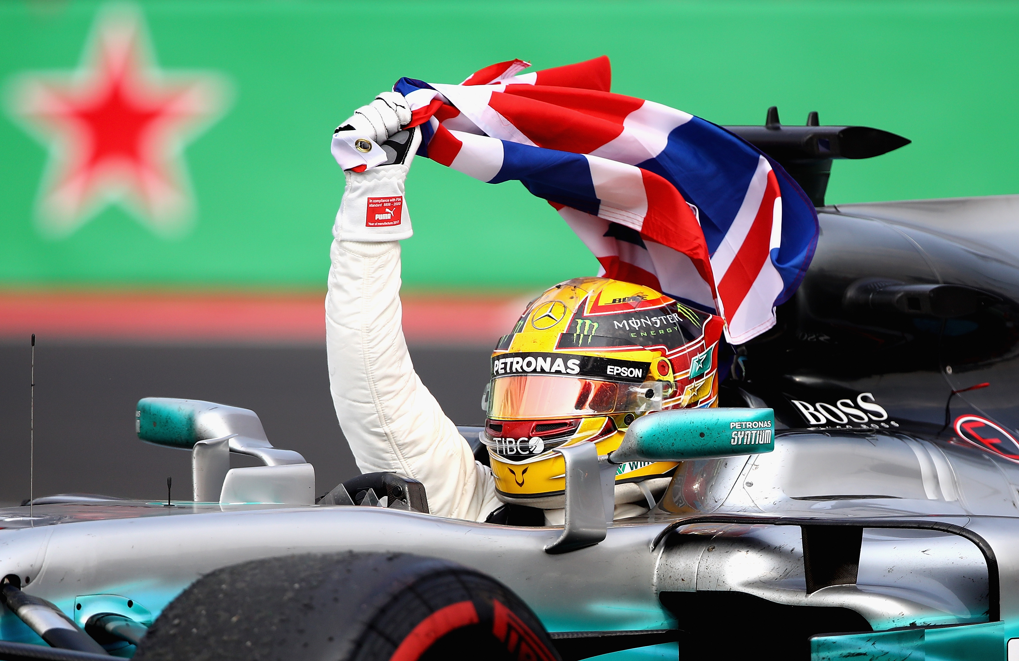 Hamilton 'comes of to F1 greats CNN