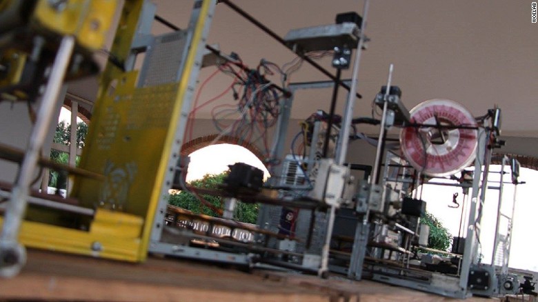 Kodjo Afate Gnikou's 3D printer was the first one in Africa made from e-waste. 