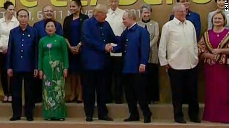 President Trump attends the APEC gala dinner in Da Nang 7:50a: President Trump&#39;s scheduled arrival RX 763 SOURCE: HOST   8:00a: Dinner &amp; Cultural Performance. Toast by Vietnamese President Tran Dai Quang RX 763 SOURCE: HOST