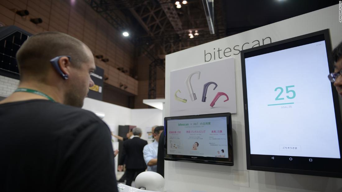 bitescan can determine a user&#39;s bite speed, number of bites and type of bite using a waveform detected on the back of the ear.