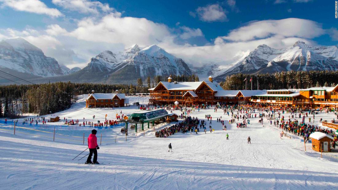 The base area, 15 minutes above Lake Louise village, features two lodges with a range of food and beverage options. The Grizzly Express gondola and Glacier Express chairlift whisk skiers and boarders up the mountain.