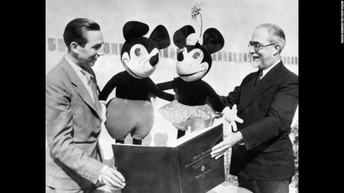 first mickey and minnie mouse costumes