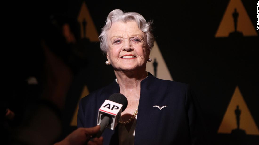 Lansbury attends the 25th anniversary screening of &quot;Beauty and the Beast&quot; in 2016.