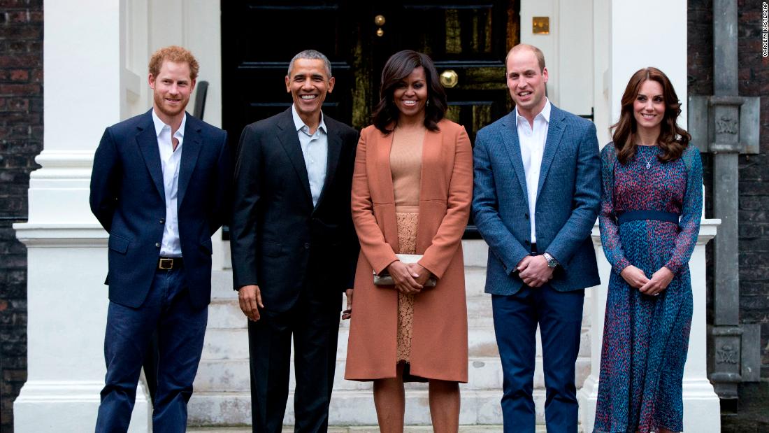 Harry, William and Catherine take a photo with US President Barack Obama and first lady Michelle Obama after the Obamas arrived at Kensington Palace in 2016.