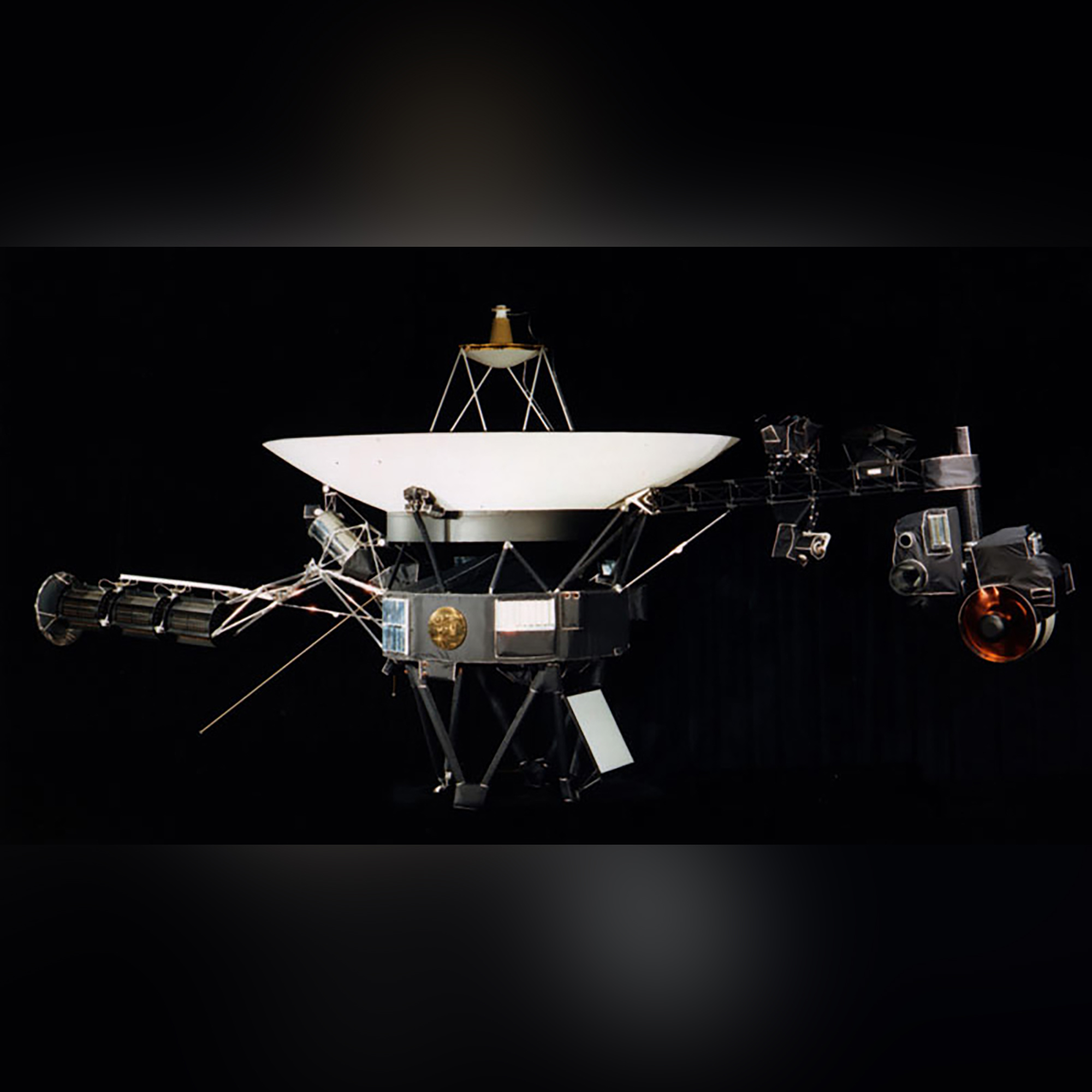 Nasa S Plan To Keep The Voyager Spacecraft Awake And Flying Cnn