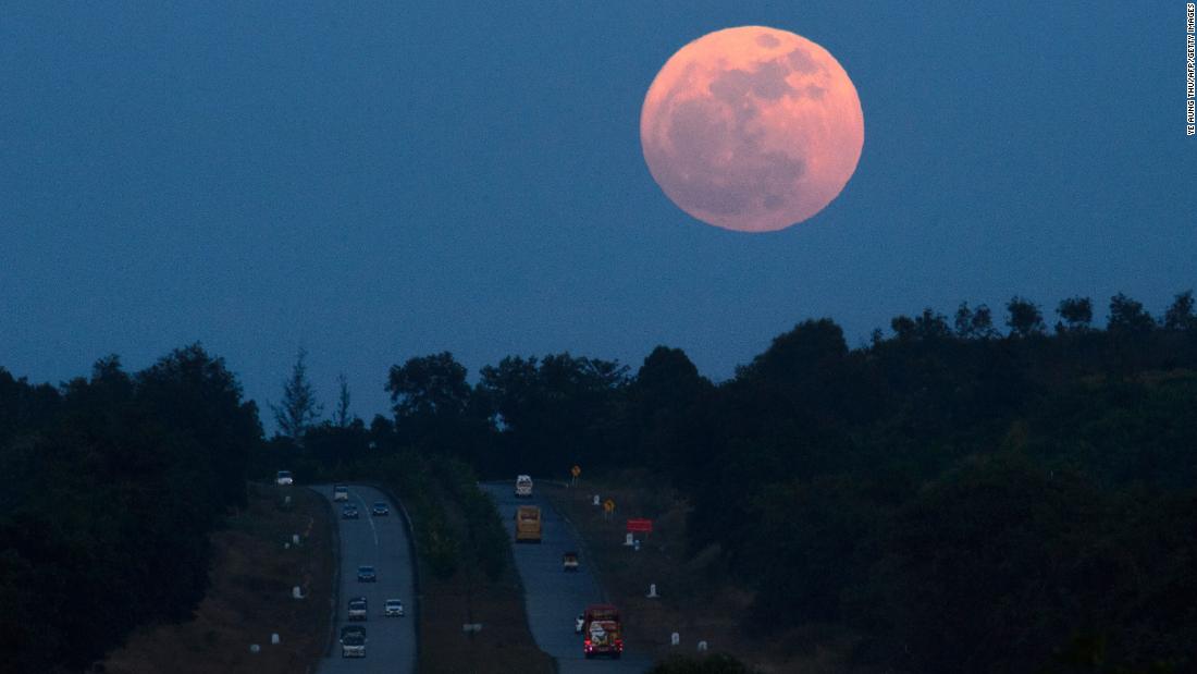 Wolf Moon 2018s First Supermoon Is On New Years Day Cnn