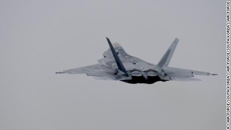 An F-22 takes off from South Korea&#39;s 1st Fighter Wing in Gwangju for the Vigilant ACE joint drills on Dec. 4 