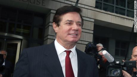 WASHINGTON, DC - NOVEMBER 06:  Former Trump campaign manager Paul Manafort leaves the Prettyman Federal Courthouse after a bail hearing November 6, 2017 in Washington, DC. Manafort and his former business partner Richard Gates both pleaded not guilty Monday to a 12-charge indictment that included money laundering and conspiracy.  (Photo by Mark Wilson/Getty Images)