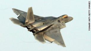 US F-22s intercept Russian jets over Syria, fire warning flares