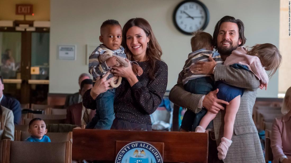 Mandy Moore as Rebecca and Milo Ventimiglia as Jack (Photo by: Ron Batzdorff/NBC)