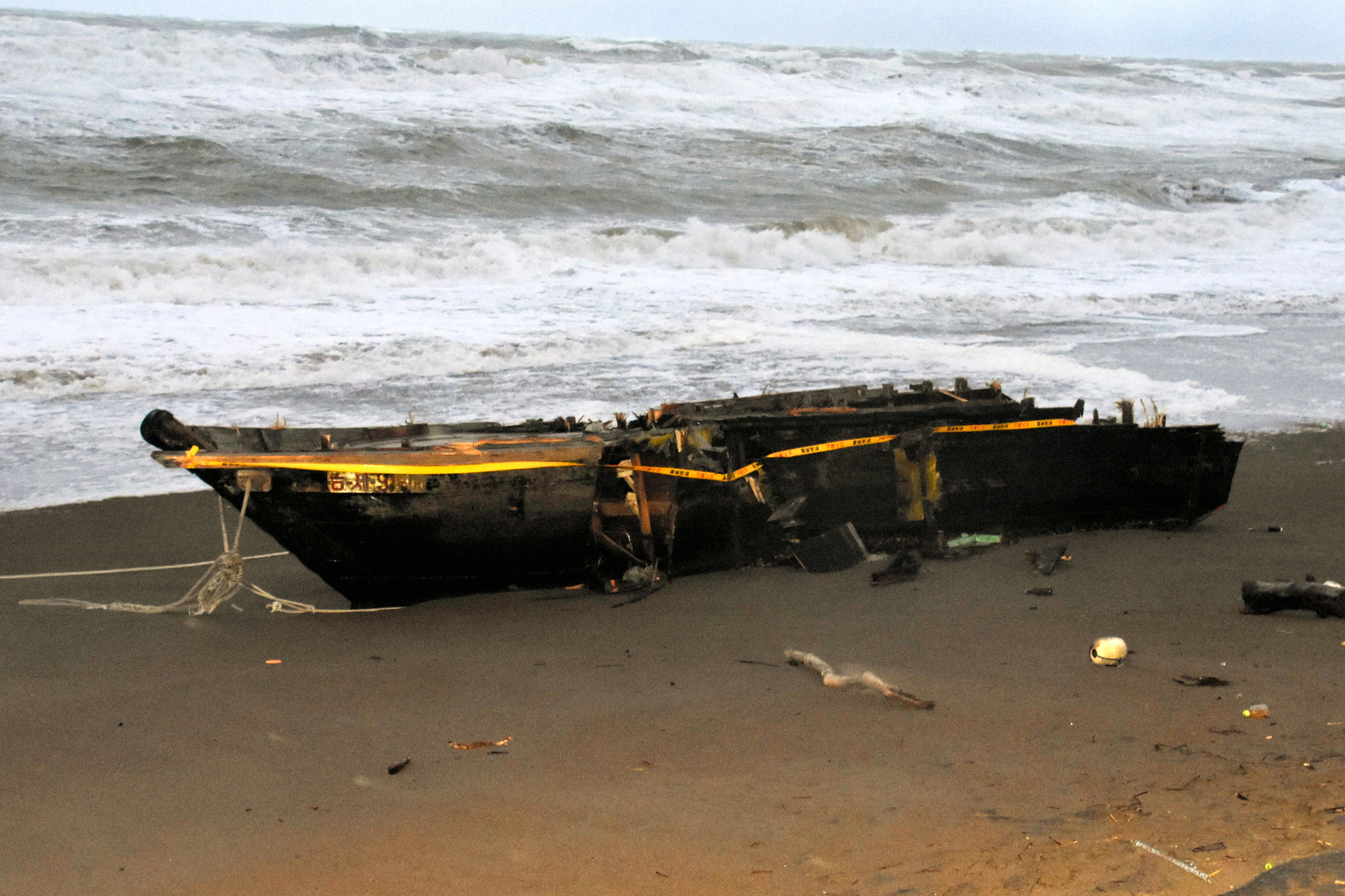 Presumed North Korean Ghost Ship Washes Ashore In Northern Japan Cnn