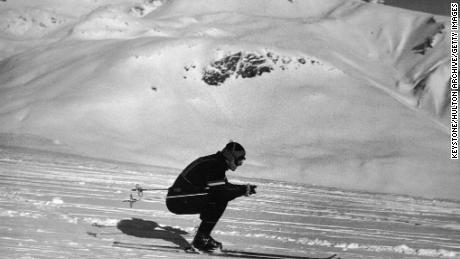 American skier Steve Knowlton comes down Corveglia during the Men&#39;s Downhill event at the Winter Olympics in St. Moritz in 1948.
