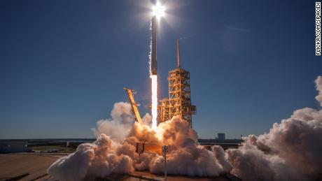 cnn money spacex launch