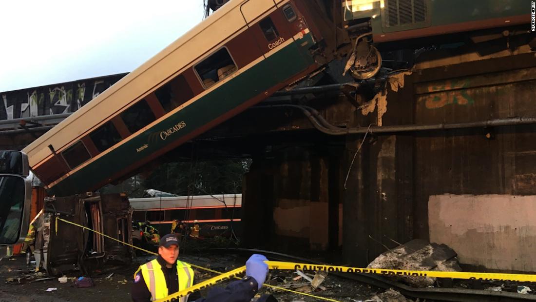 See images from the scene of train derailment - CNN Video