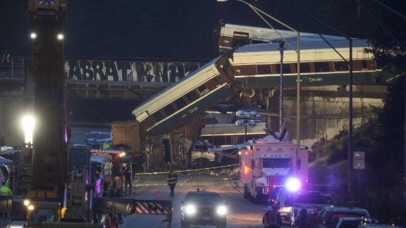 At least 3 dead after Amtrak derailment in Washington state, official