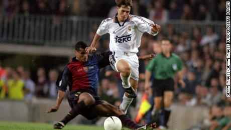 Savio playing in El Clasico in 1999