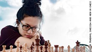 TOP Female Grandmasters in an INTENSE Hand & Brain Match
