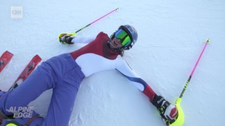 How to ski slalom