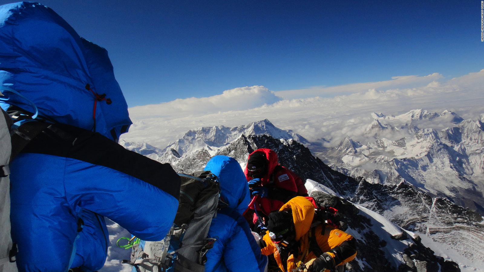 mountain climber everest