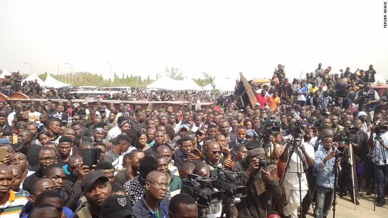 Crowd at Benue&#39;s mass burial