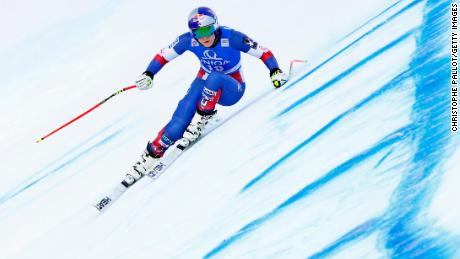 Lindsey Vonn overcomes grief to reach Olympics