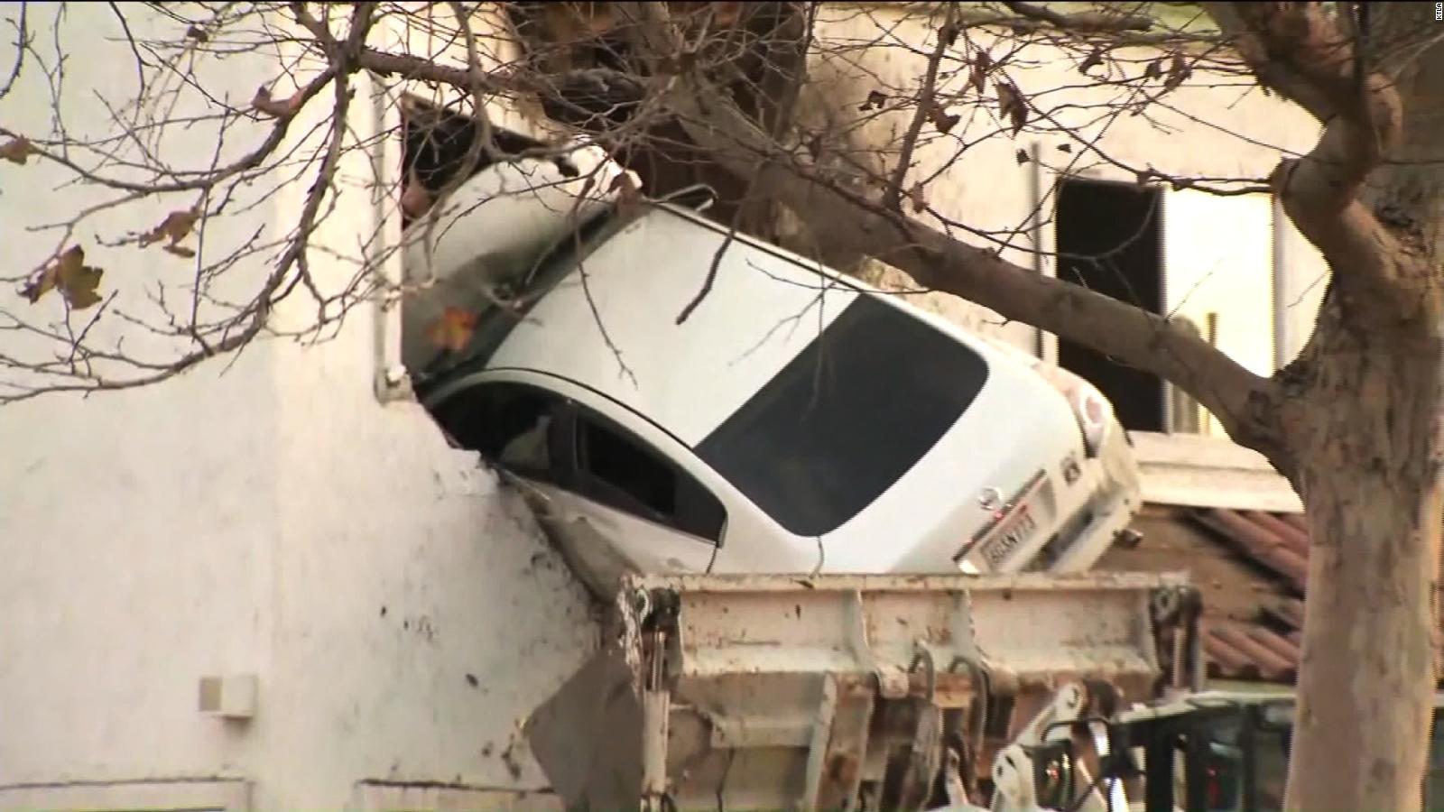 Car Crashes Into Second Floor Of Dental Office Cnn Video