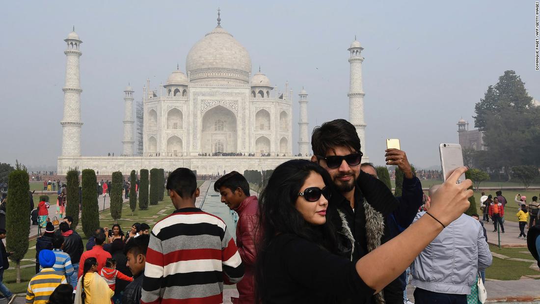 Taj Mahal Fast Facts