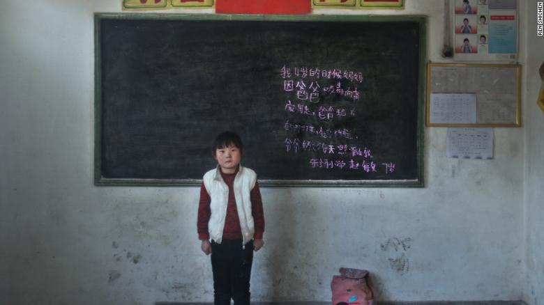 &quot;Mommy left home because daddy takes drugs. Daddy is working outside now. But I don&#39;t know where he is. Grandparents take care of me. Zhaomin, 7 years old, Donghe elementary school. 