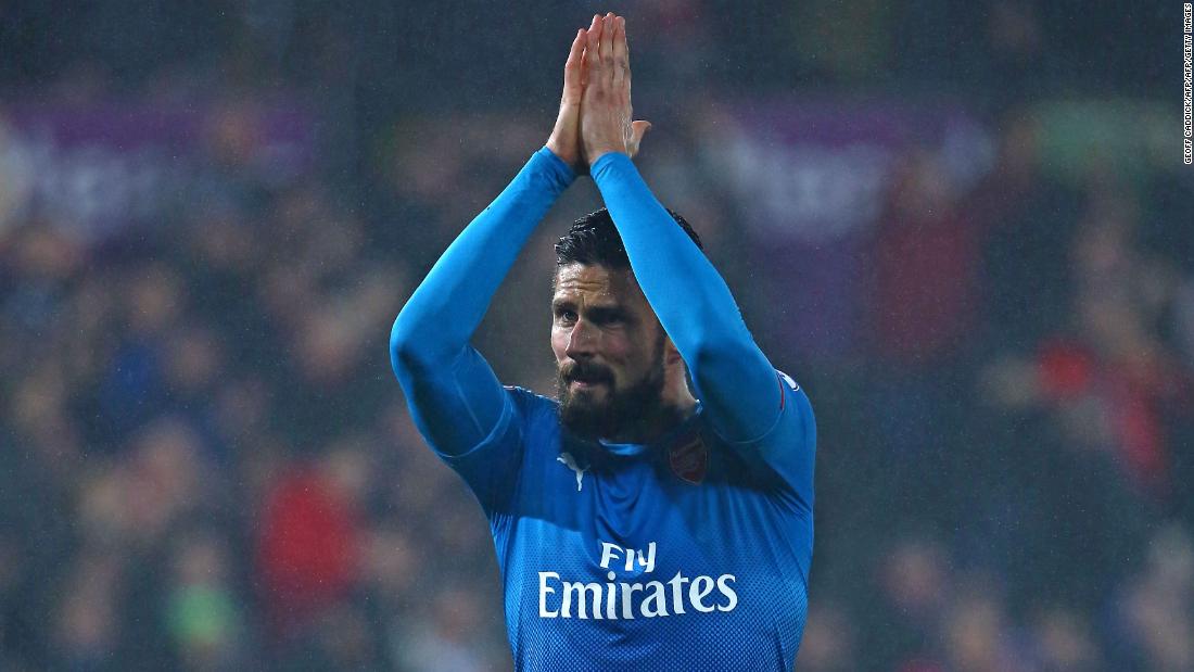 The deal for the Gabon international, could see Arsenal&#39;s Olivier Giroud join Chelsea for a fee thought to be in the region of £18 million ($25.5m).