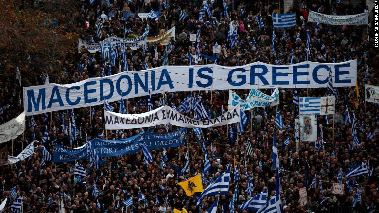 180204105055-04-greece-athens-macedonia-protest-0204-exlarge-169.jpg