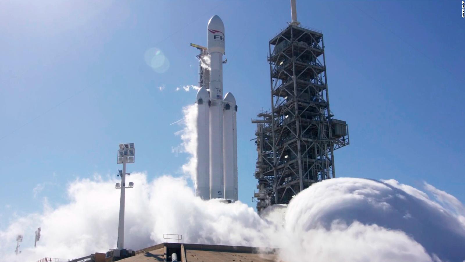 See Spacexs Falcon Heavy Rocket Launch Cnn Video