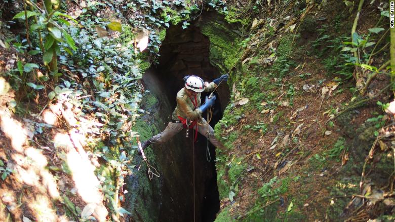 Les grottes d'Abanda au Gabon où les crocodiles orange ont été découvertes