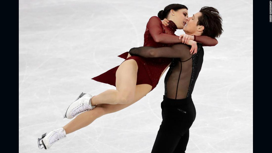 Canadian ice dancers Tessa Virtue and Scott Moir won gold, holding off France&#39;s Gabriella Papadakis and Guillaume Cizeron. Virtue and Moir now have five Olympic medals. No other figure skater in history has won more than four.