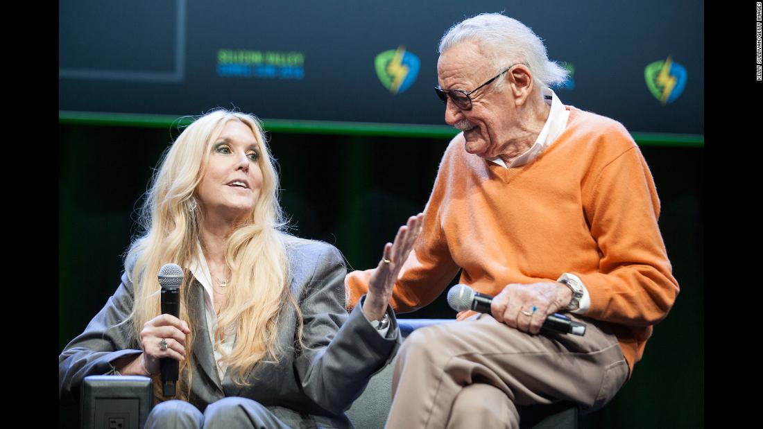 Lee&#39;s daughter, Joan, surprises her father at a Comic-Con panel in 2016.