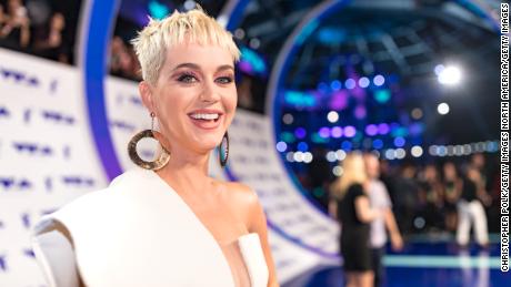 Katy Perry surprises mudslide survivors at benefit concert